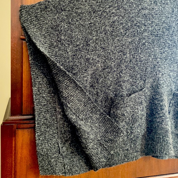 Micheal Kors wool blend poncho - Picture 4 of 7